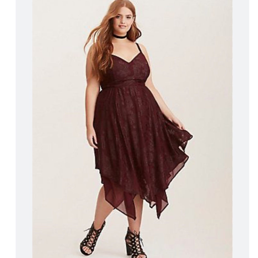 Torrid size 1 (XL) Insider Collection Burgundy Chiffon Handkerchief Hem Dress